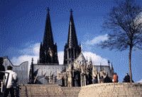 dom04.gif (14313 Byte)